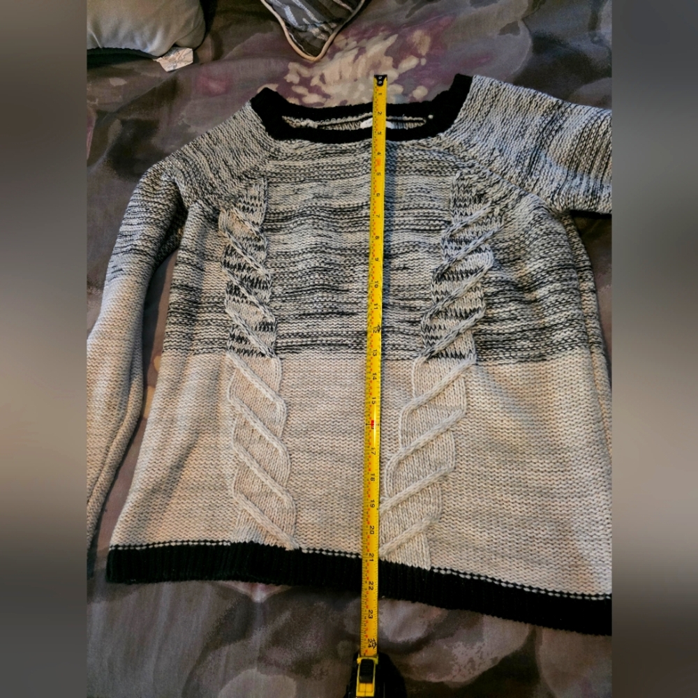 Women's Gray Cable Knit Sweater